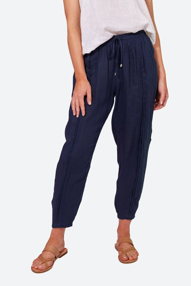 eb & ive - La Vie Pintuck Pant | Sapphire