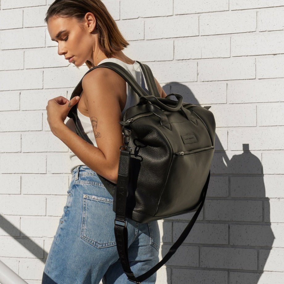 Comes in Waves Black Bag NZ