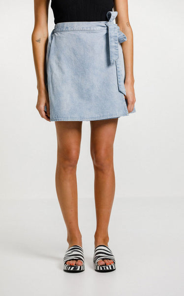 THING THING - LIB SKIRT | STONE WASH DENIM