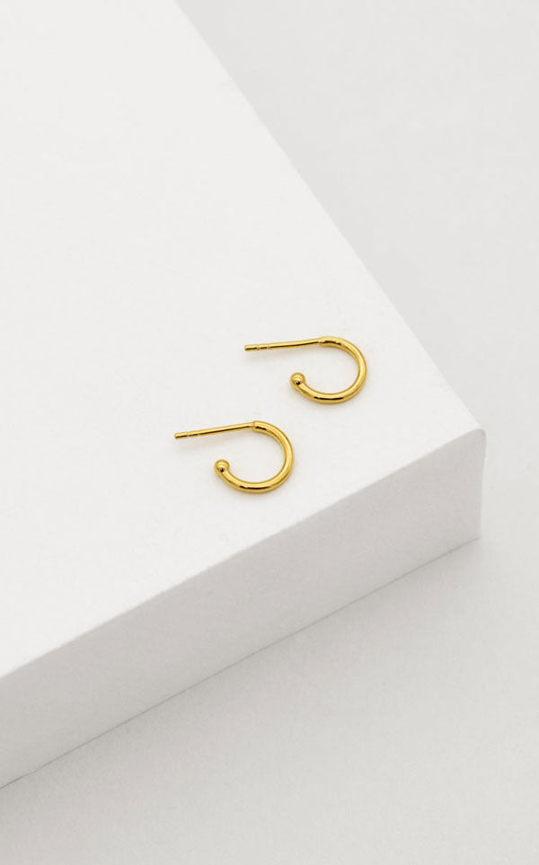 Linda Tahija - Base Hoop Earrings - Gold