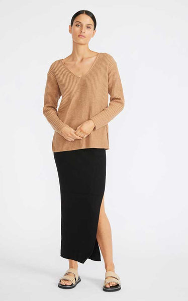 Staple the Label - AUBREY V-NECK JUMPER