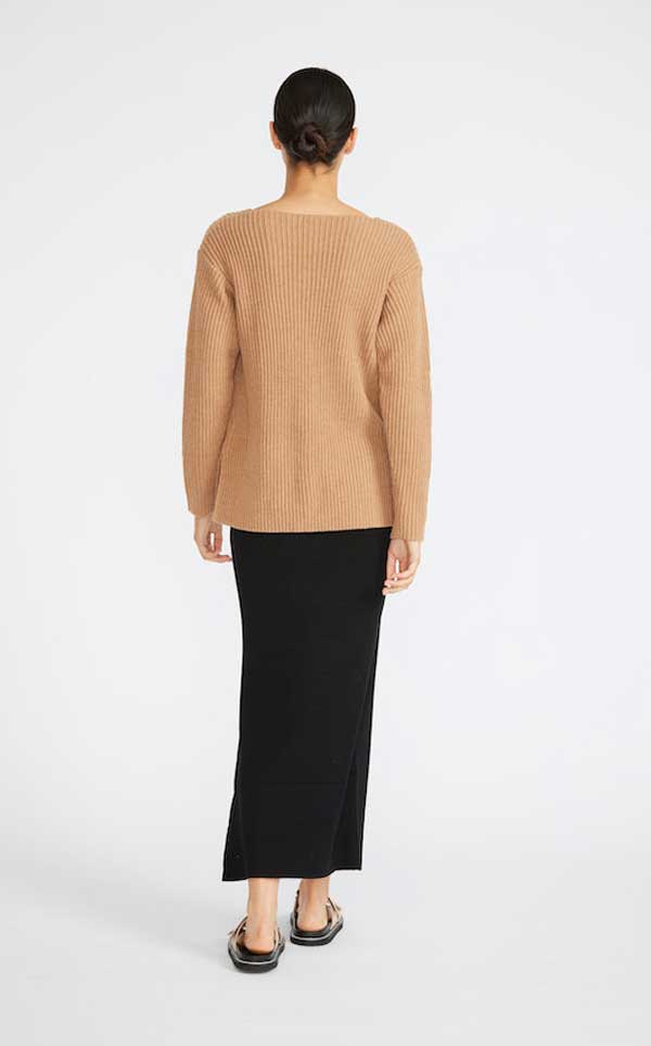 Staple the Label - AUBREY V-NECK JUMPER